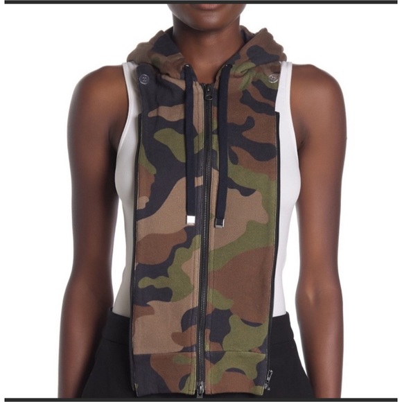 Veronica Beard Jackets & Blazers - VERONICA BEARD NWT camo 
Hoodie Dickey